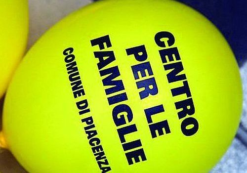 palloncino_scritta_centro_famiglie_piacenza