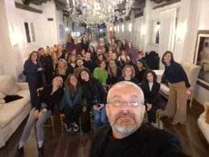 Presidente con pubblico dietro stile selfie Oscar